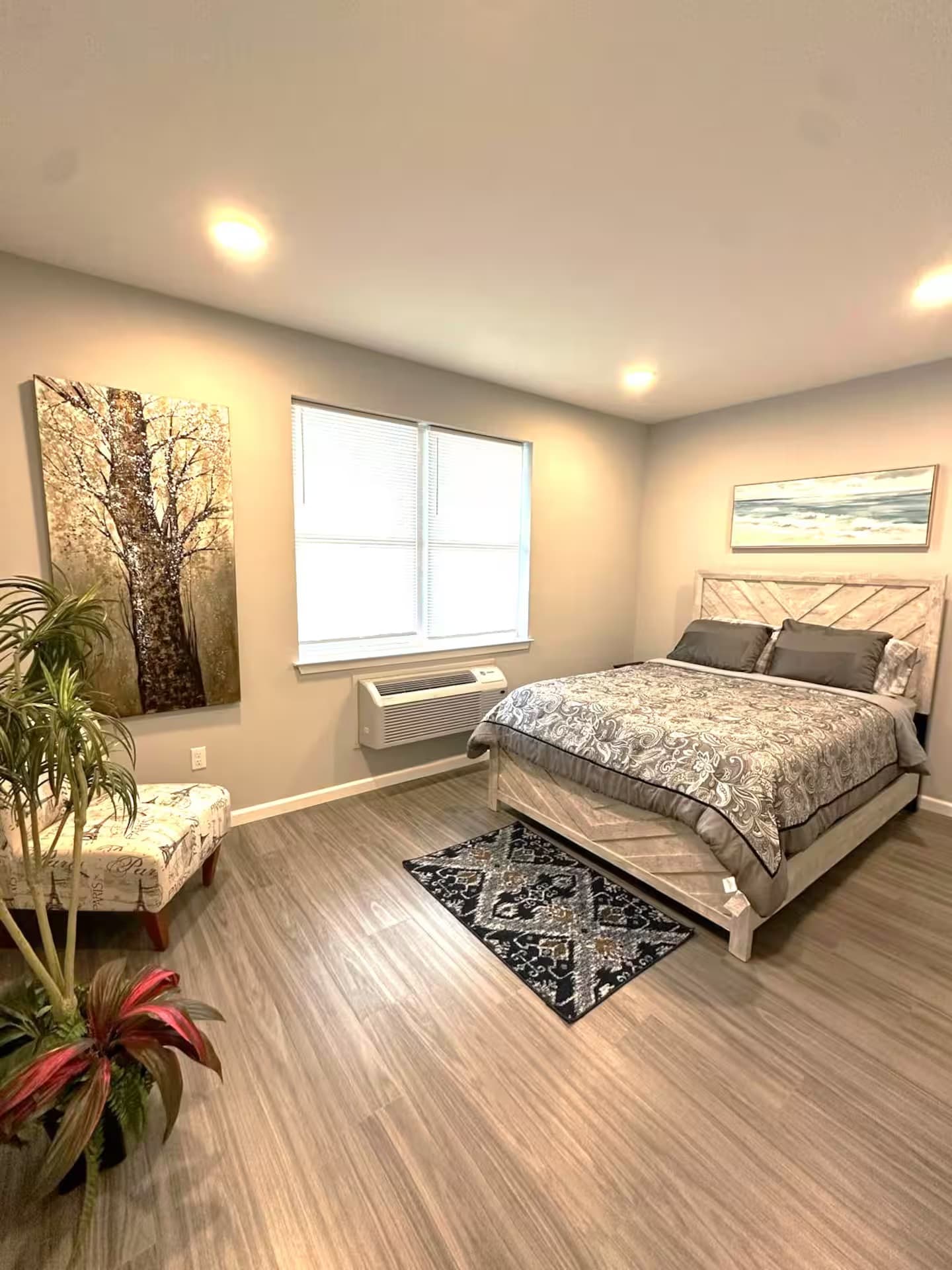 Apartment C-4 - 1BR/1BA